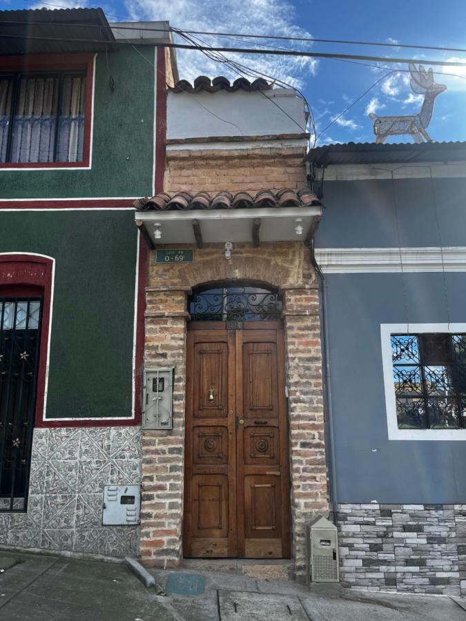 CASA DE LOURDES - LA CANDELARIA - B&B Bogotá