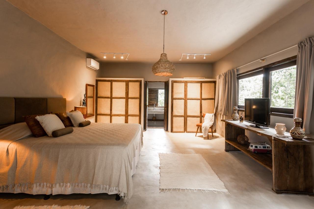 Deluxe King Suite