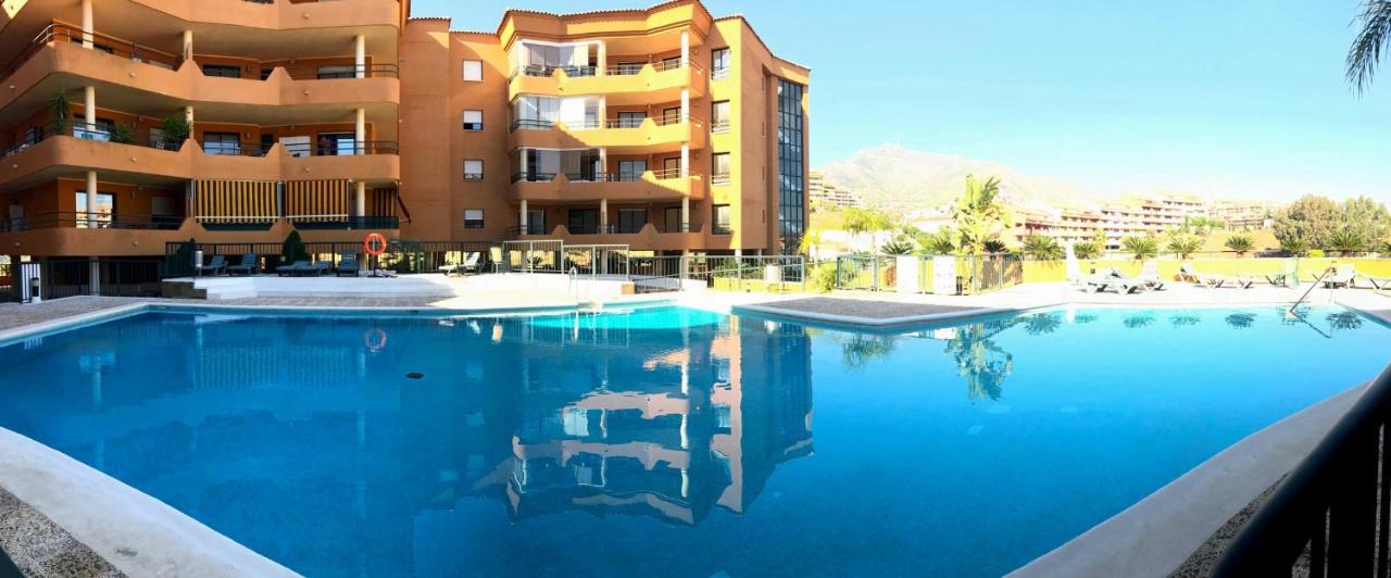 Sun Hill Los Pacos 2 Bed Apt - Bed and Breakfast Fuengirola