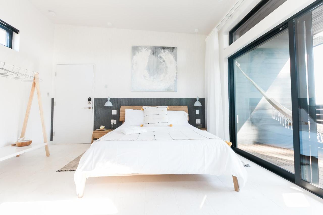 Queen Room with Garden View