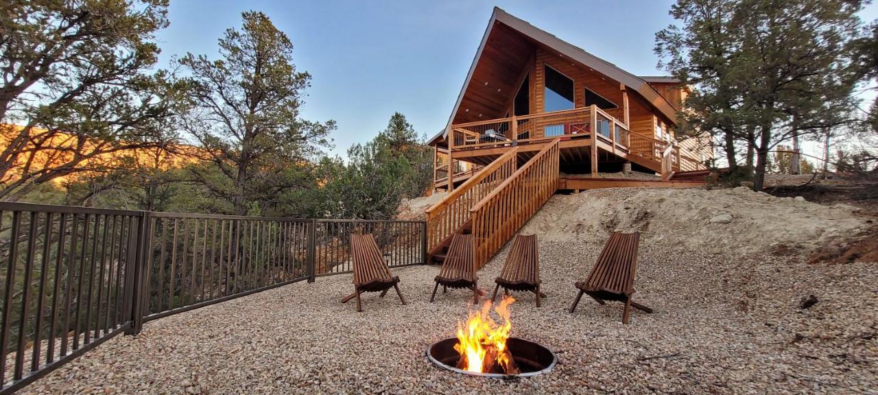 B&B Orderville - Cliff's Edge. New Build, Breathtaking Views, Luxury Stay Near Zion - Bed and Breakfast Orderville