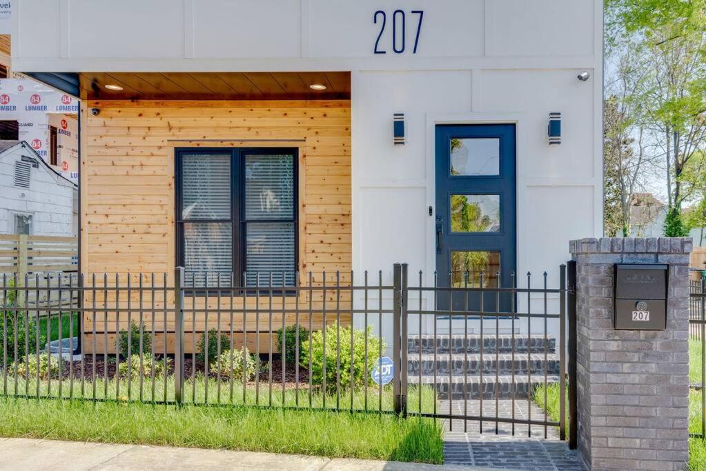 Luxury Downtown Nash/Roofdeck/11 Beds - B&B