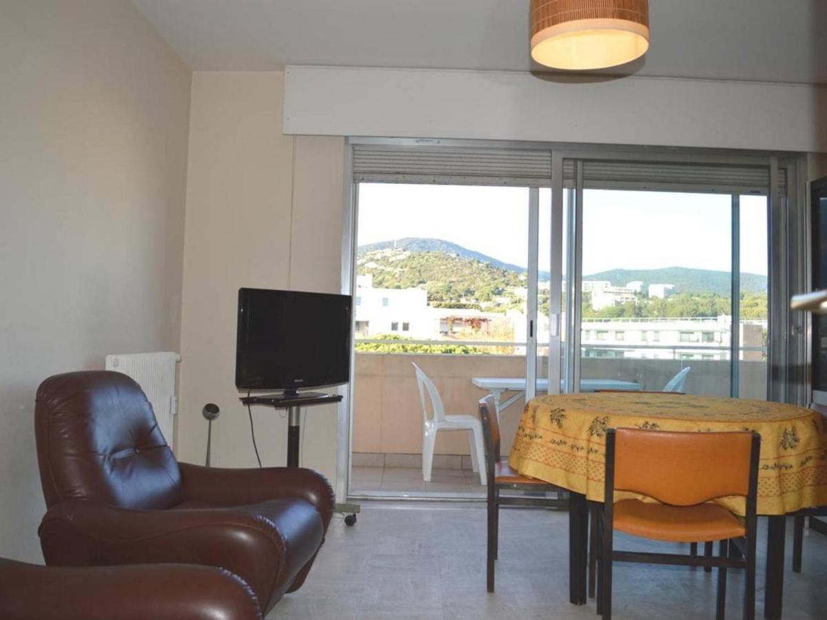 Cavalaire : Appartement 2 Pièces, à 300m Plage, Clim, Balcon - FR-1-226B-331 - B&B