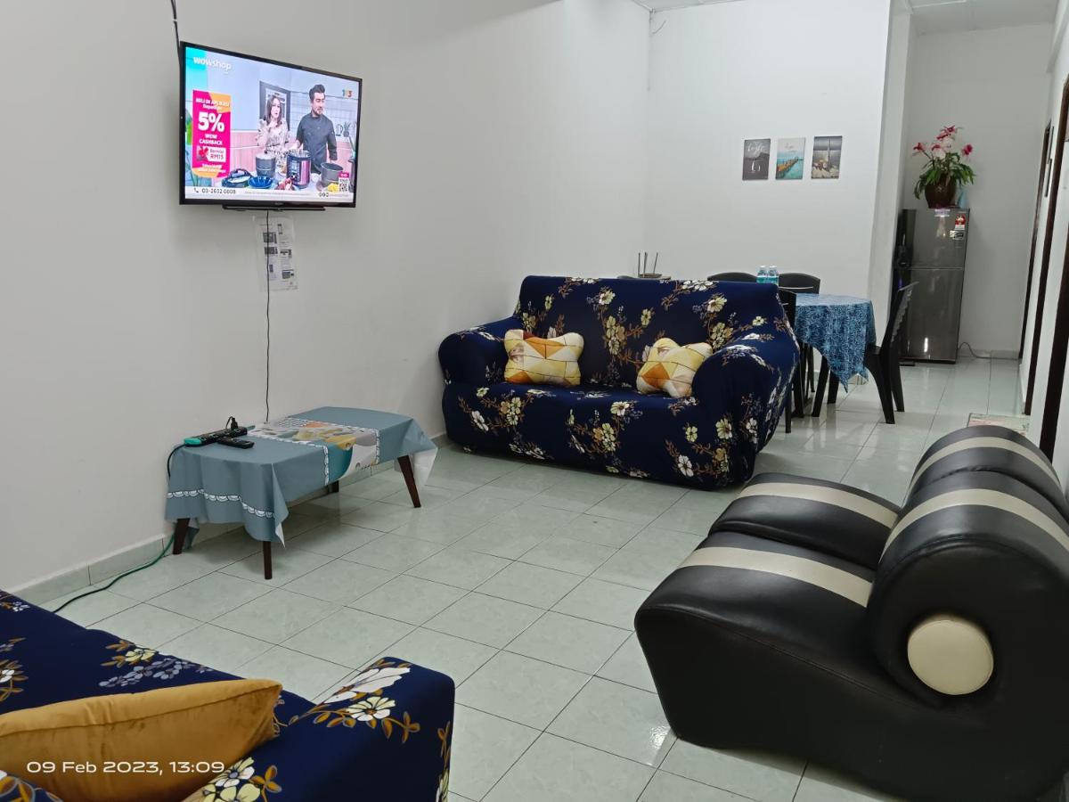 B&B Banting - OCEAN THIRTY # 15 mins to KLIA KLIA2 # with 2 Airconds & Wi-Fi - Bed and Breakfast Banting