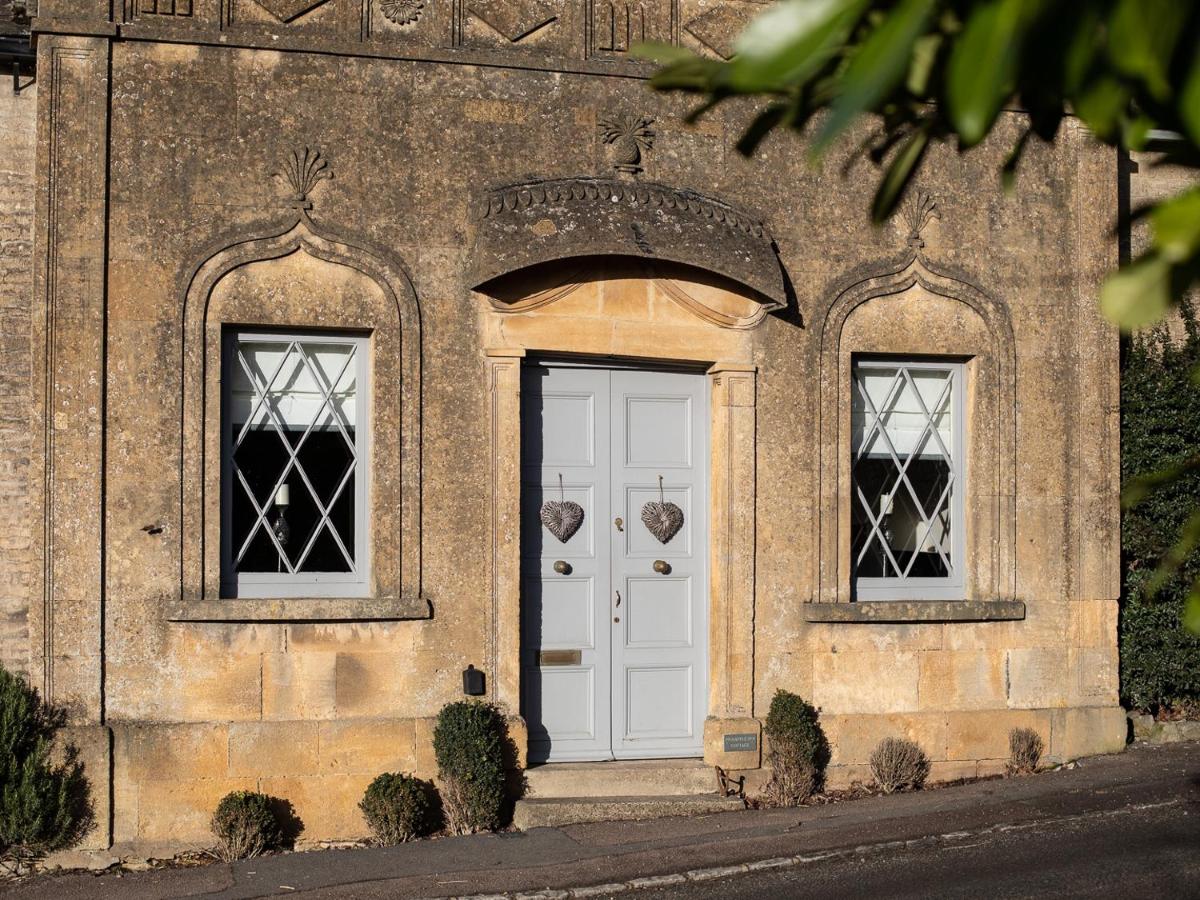 Pineapple Spa Cottage - Bed and Breakfast Stow on the Wold