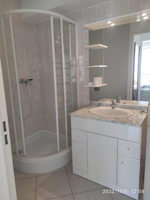 T2 clim avec terrasse et place de parking privative - B&B Balaruc-les-Bains