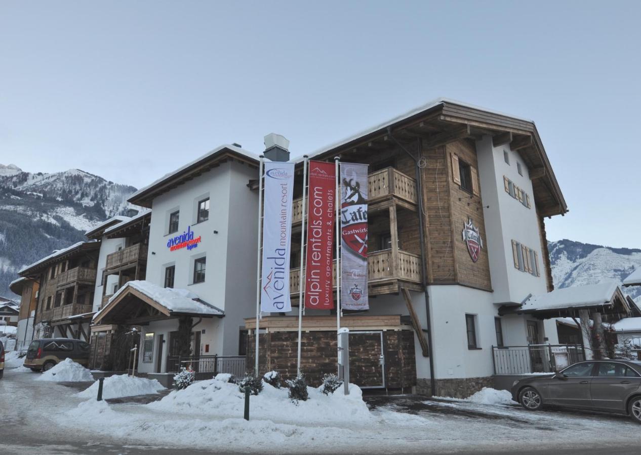 AvenidA Mountain Resort by Alpin Rentals - incl Summercard - Bed and Breakfast Kaprun