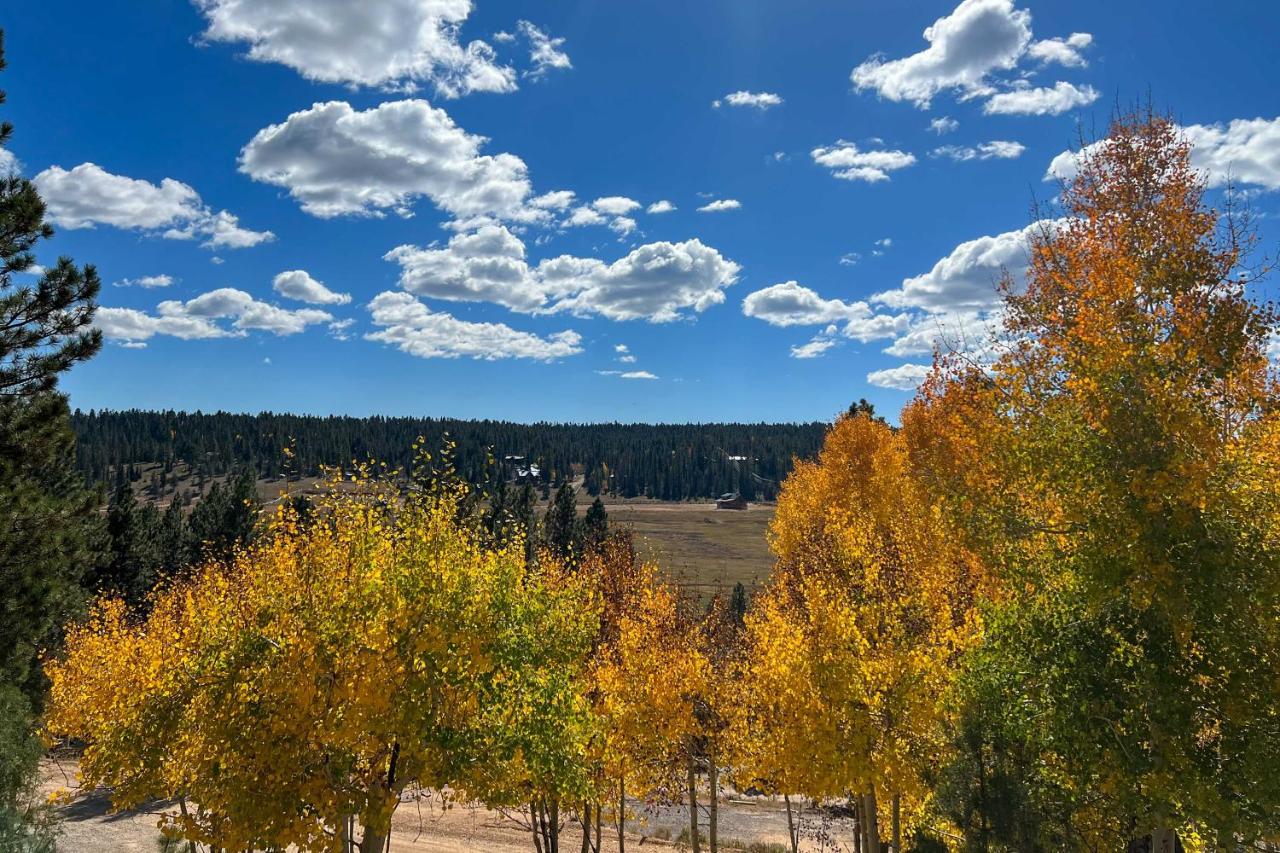 Pet-Friendly Duck Creek Village Retreat with Deck! - Ferienwohnung