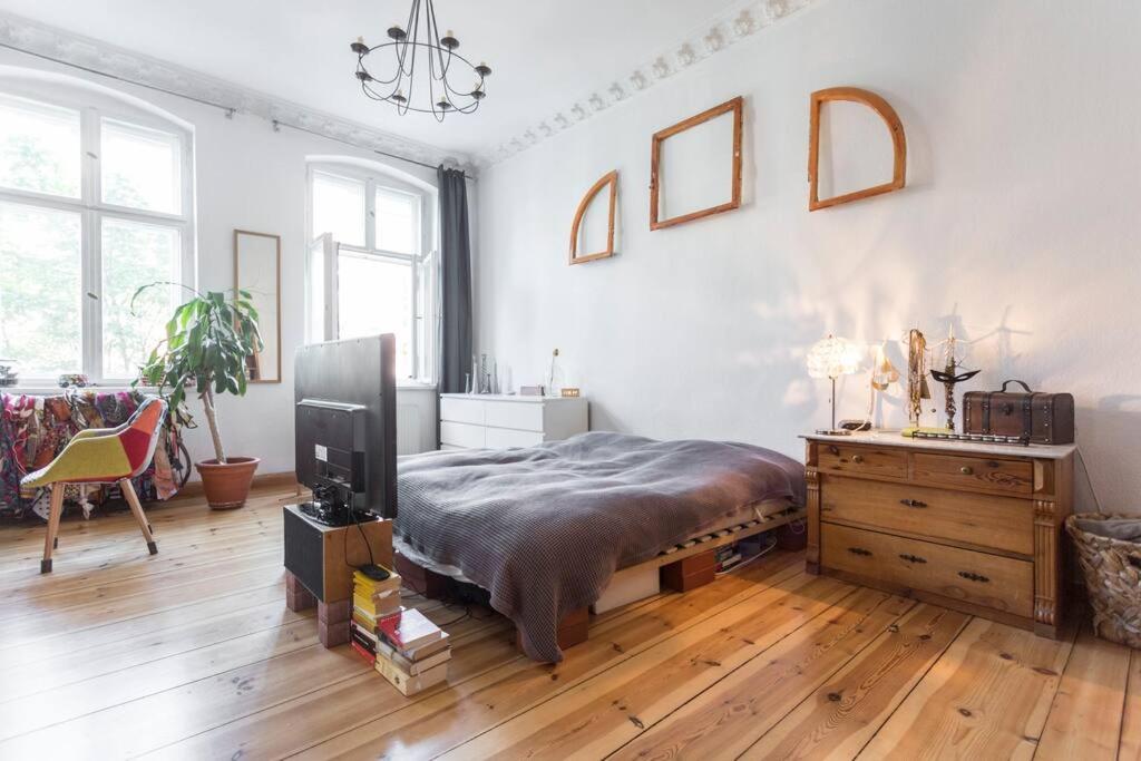 B&B Berlin - Nice & Charmy Appartement in Old Building - Bed and Breakfast Berlin