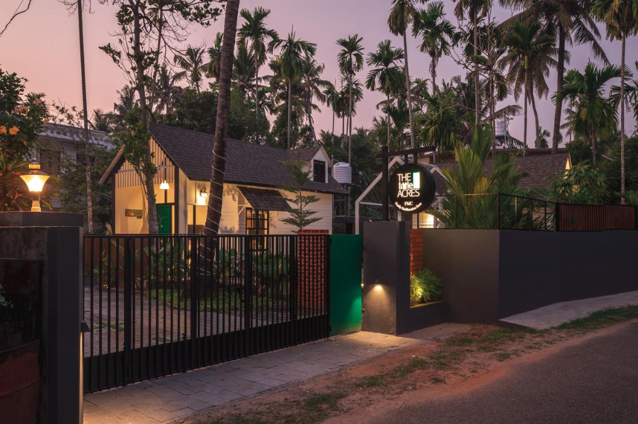 The Little Acres Cherai - B&B