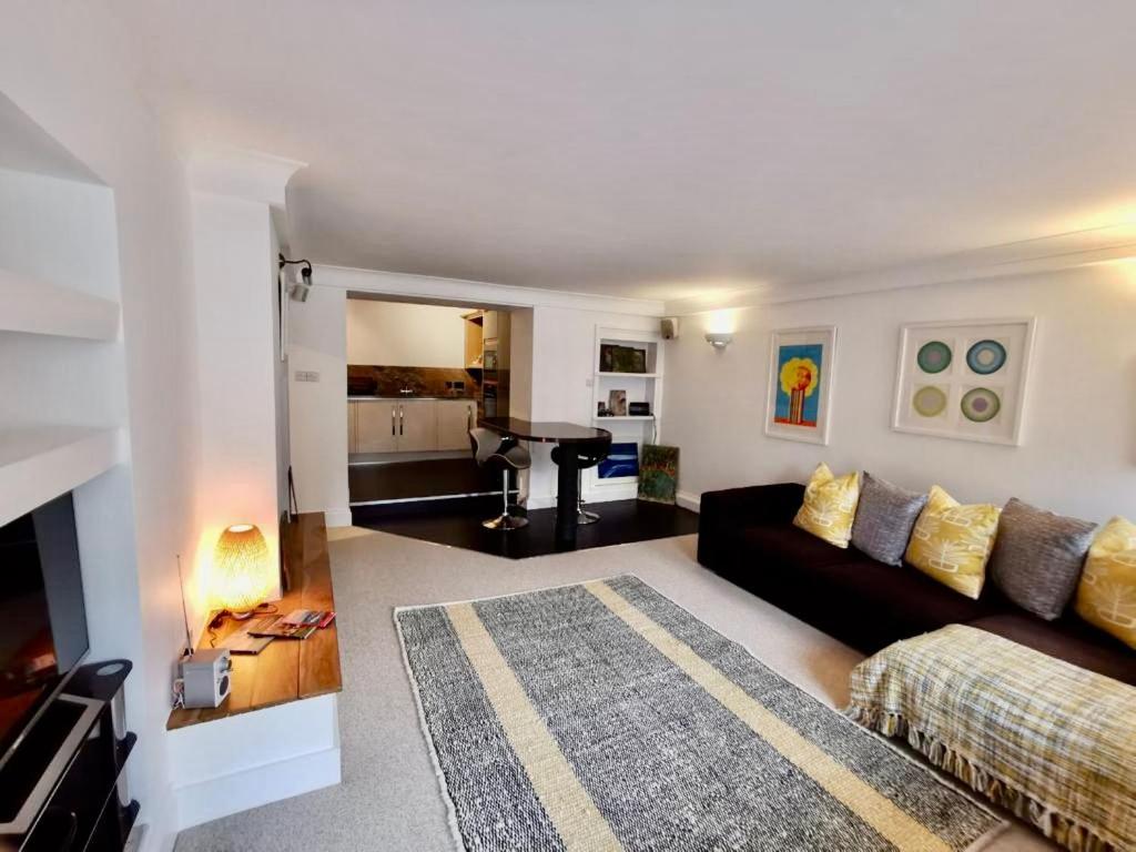 Sandsifter at 4 Trencrom Court, Carbis Bay,St Ives, Cornwall - Bed and Breakfast Carbis Bay