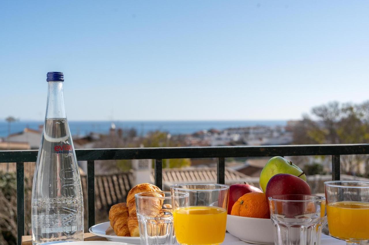 Doppelzimmer mit Balkon und Meerblick