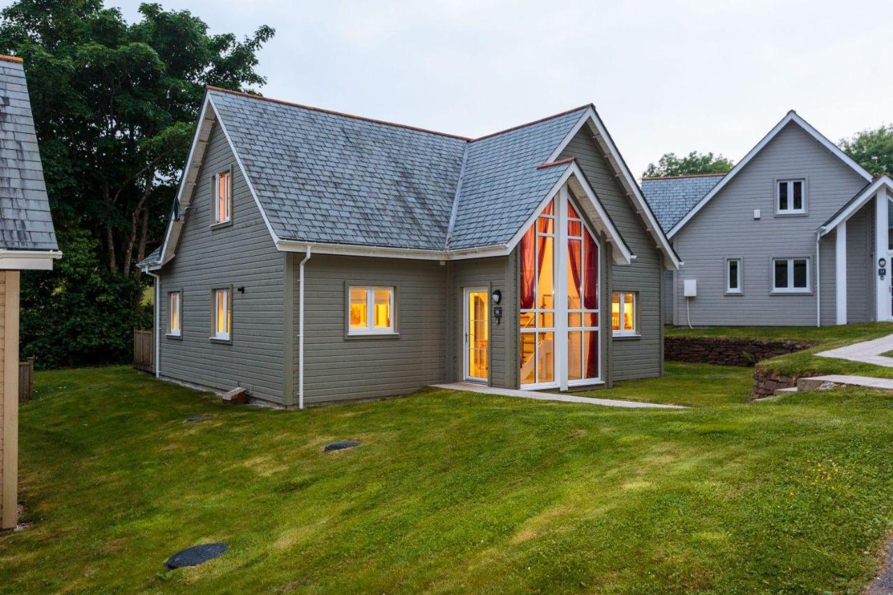 Luxurious 4 Bedroom New England Style Villa - Trewhiddle Villa 18 - Bed and Breakfast St Austell