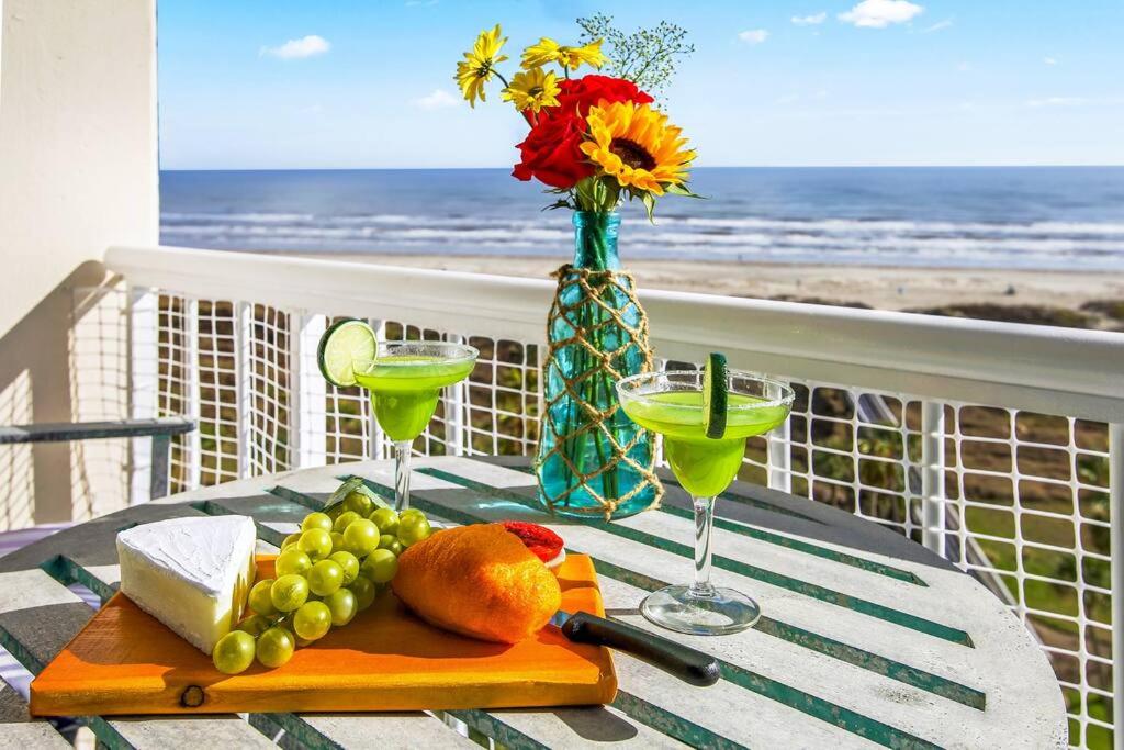 B&B Galveston - Beachfront Sunrise - Bed and Breakfast Galveston