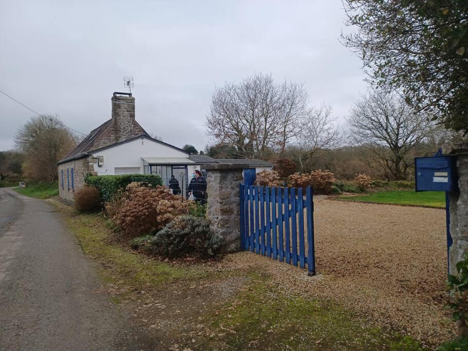 Petite maison bretonne pour 4 personnes - Chambres d’hôtes Plounérin