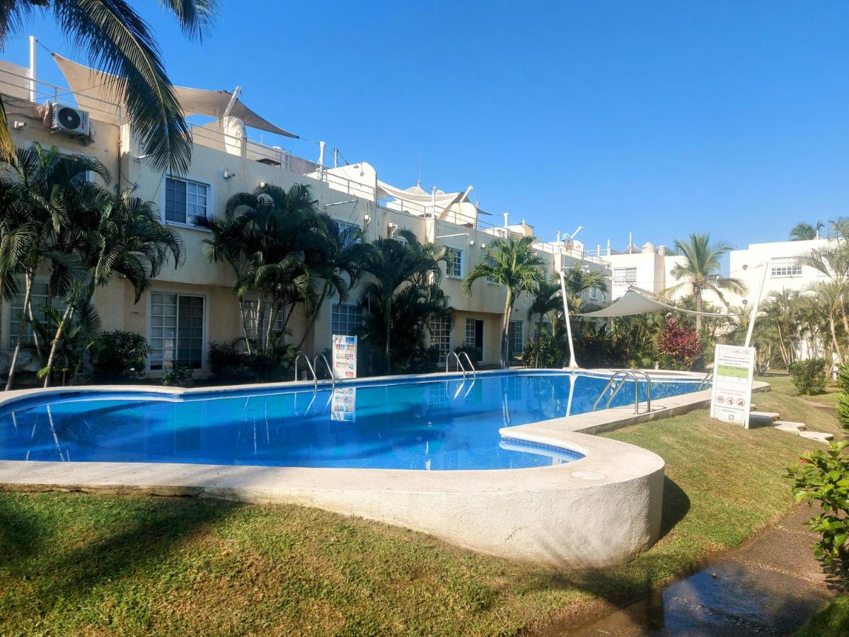 Casa Azur- vista al mar y alberca - B&B