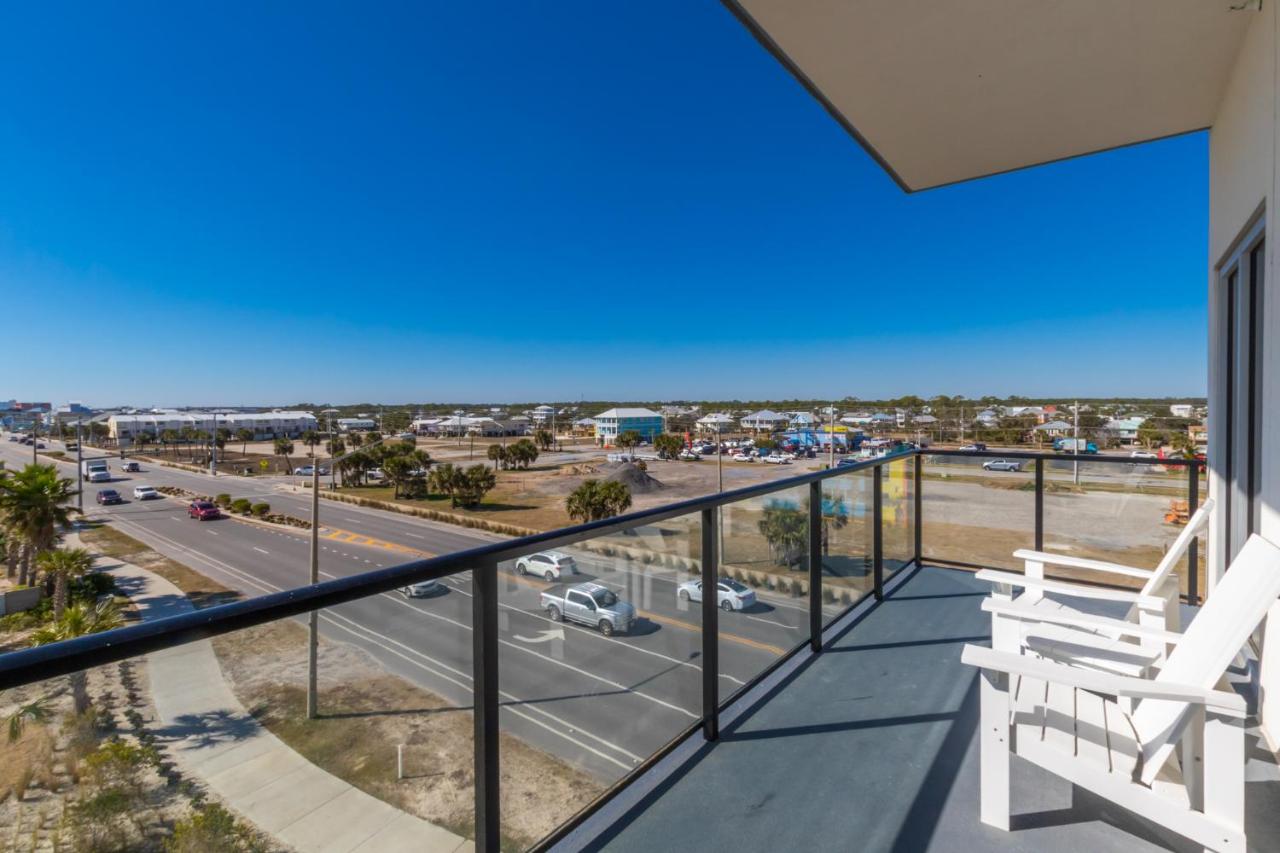 Enjoy the perfect Getaway at Gulf Place 4 BR Condo next to the Hangout! GP 304 - B&B
