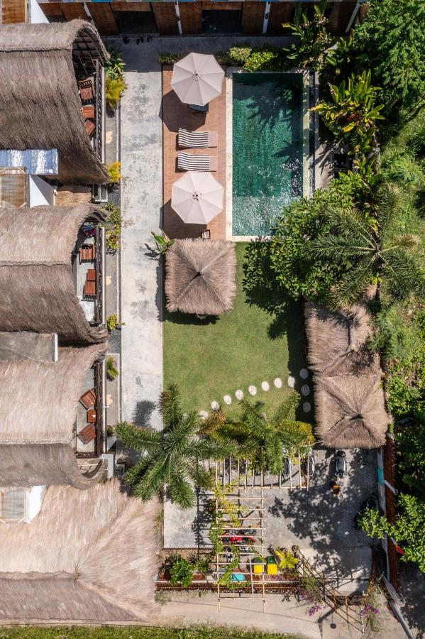 Deluxe Bungalow with Pool View