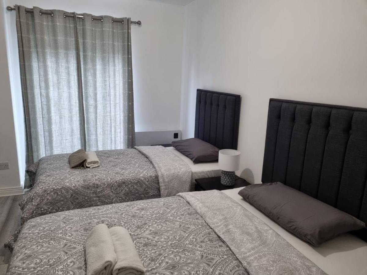 B&B Dublin - Modern Apartment good distance from Dublin City and Airport 4people - Bed and Breakfast Dublin