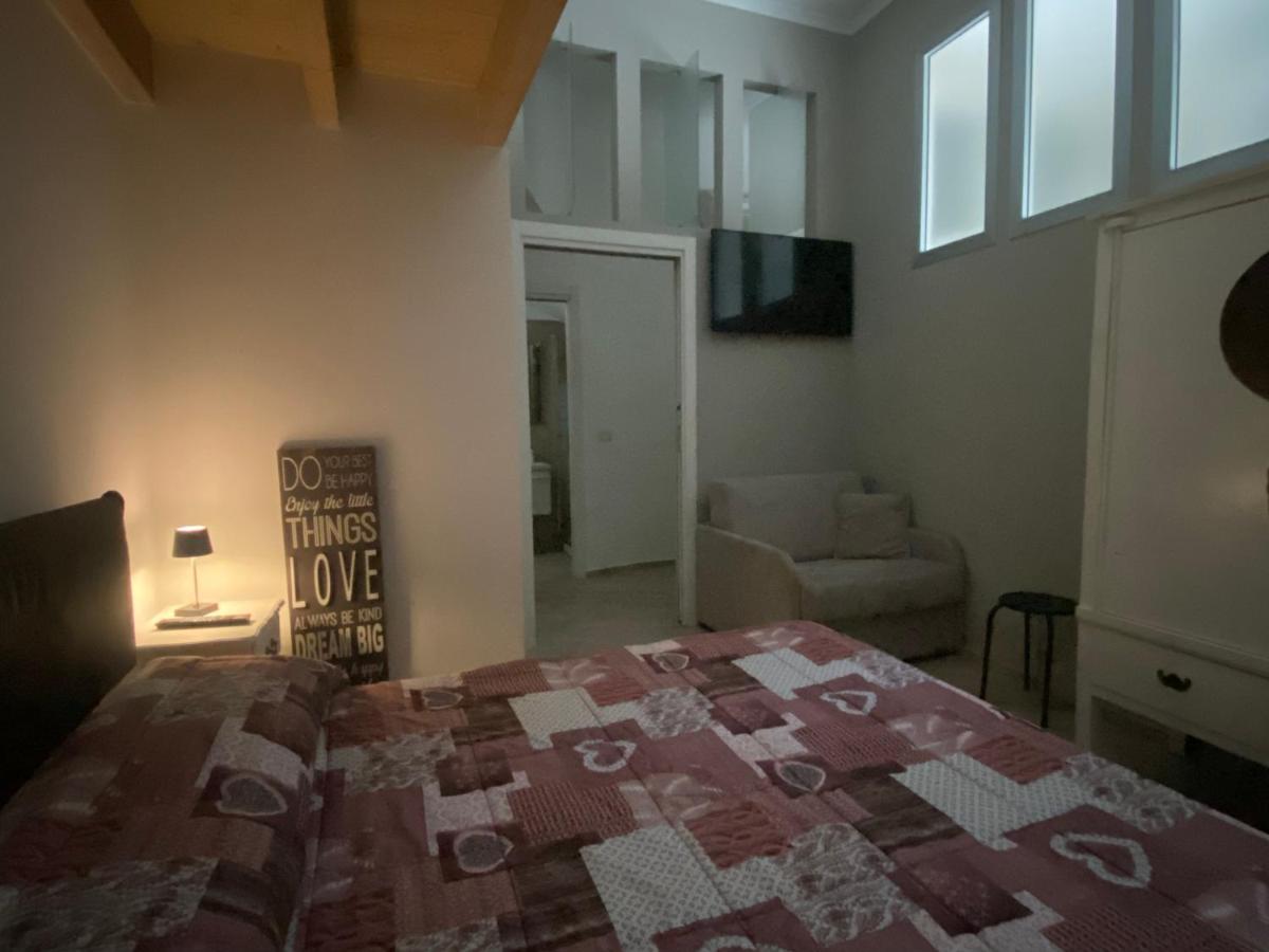 Deluxe Double Room with Shower