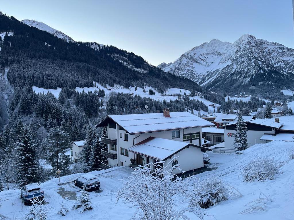 alpenHIRSCH - Ferienwohnungen - Chambres d’hôtes Hirschegg