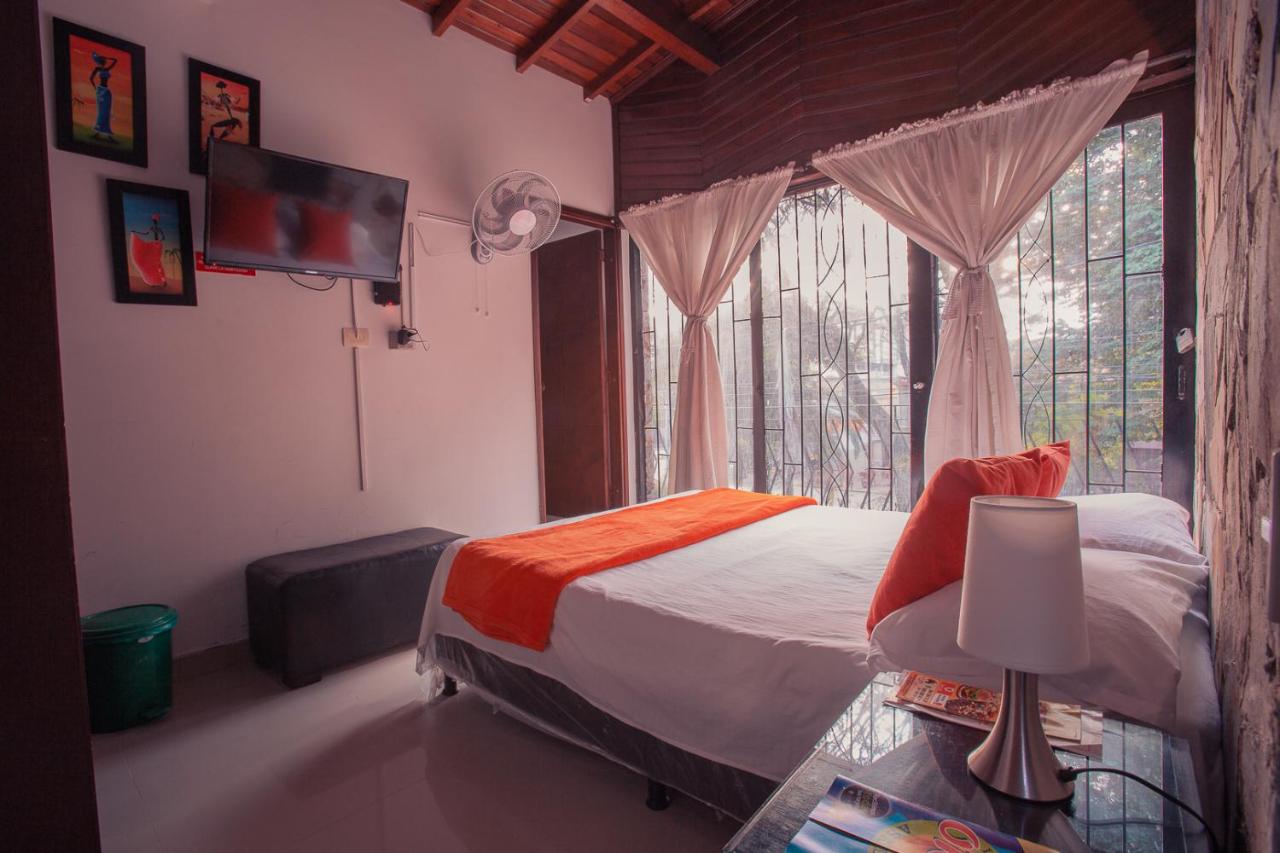 B&B Medellín - Hotel Palma De Sevilla - Bed and Breakfast Medellín