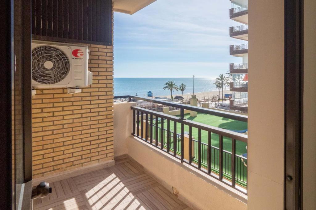 Apartamento Ronda IV 1ª línea de playa - Ferienwohnung Fuengirola