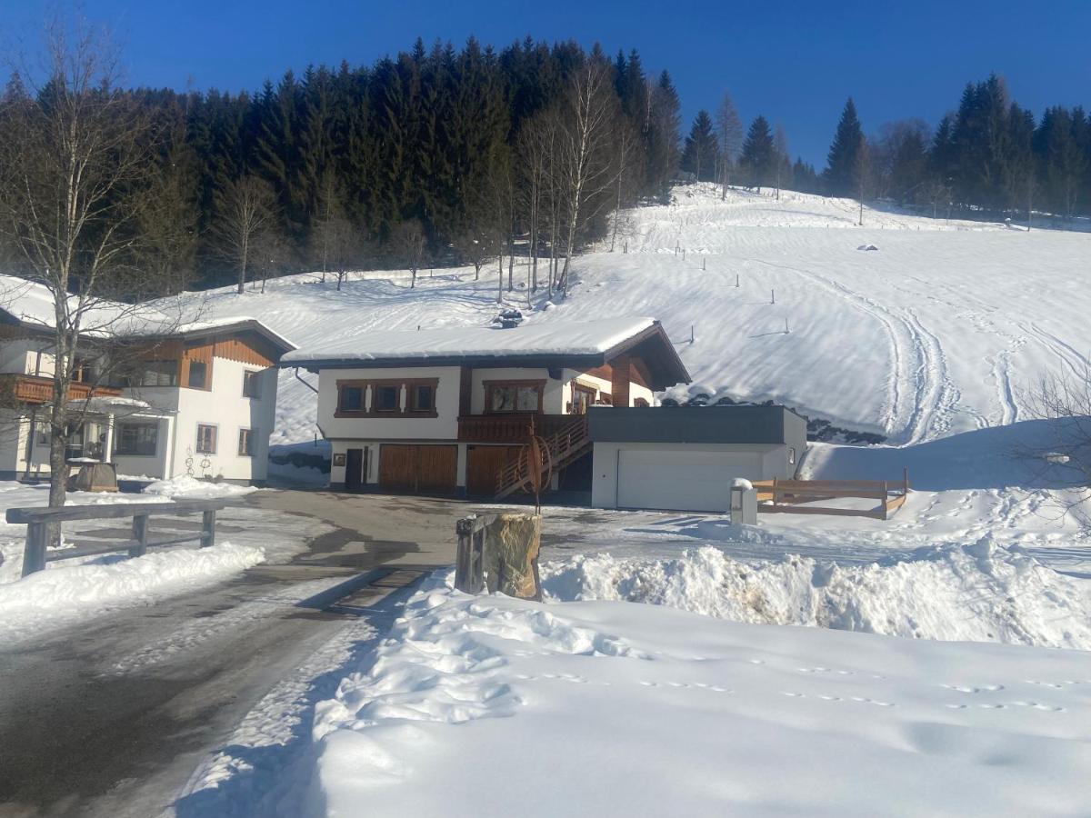 B&B St. Martin of Tennengebirge - Landhaus Weiss - Bed and Breakfast St. Martin of Tennengebirge