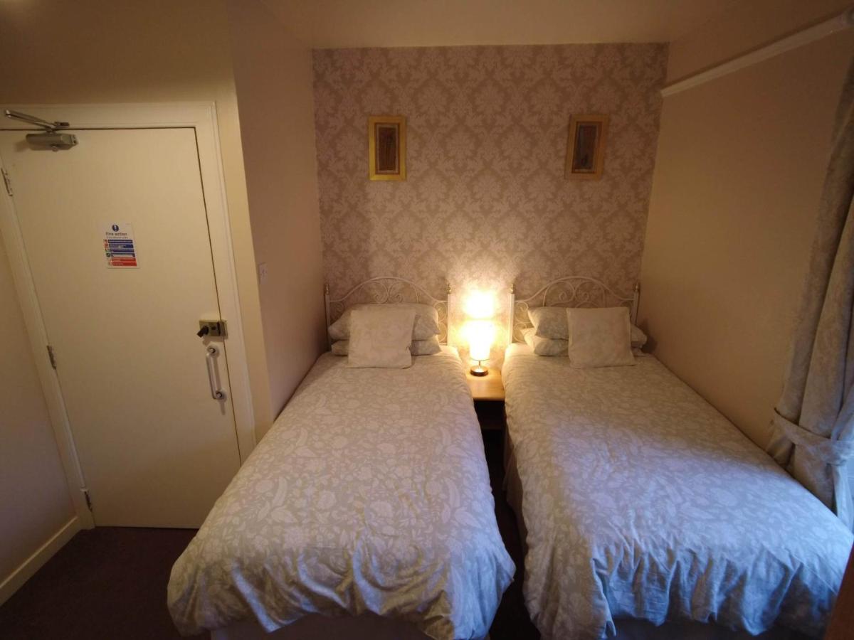 Chambre Lits Jumeaux avec Salle de Bains Privative