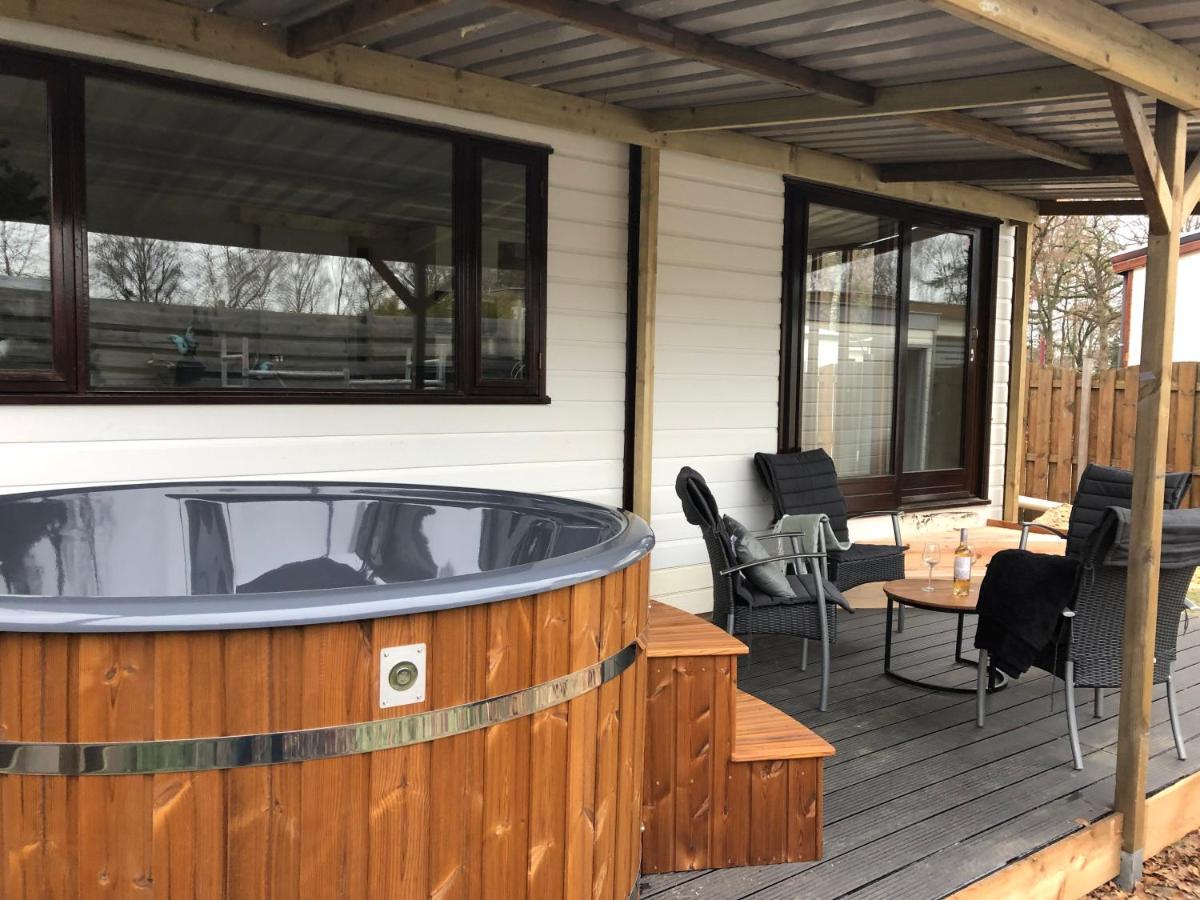 B&B Putten - Hottub Forest chalet op de Veluwe! - Bed and Breakfast Putten