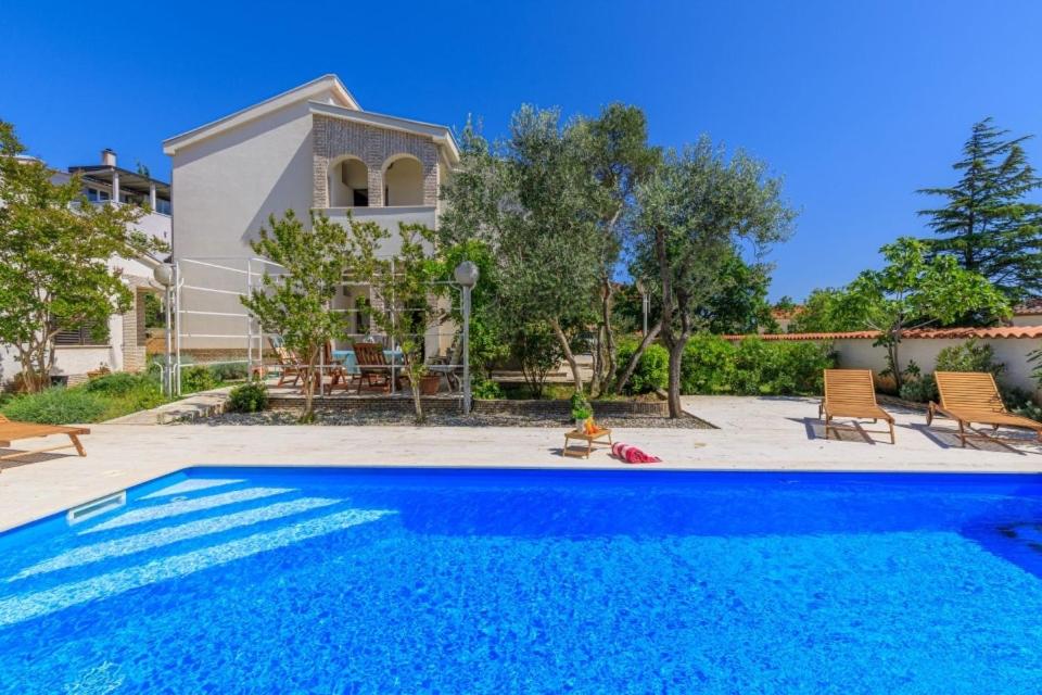 Apartment Tea with private pool - B&B Krk