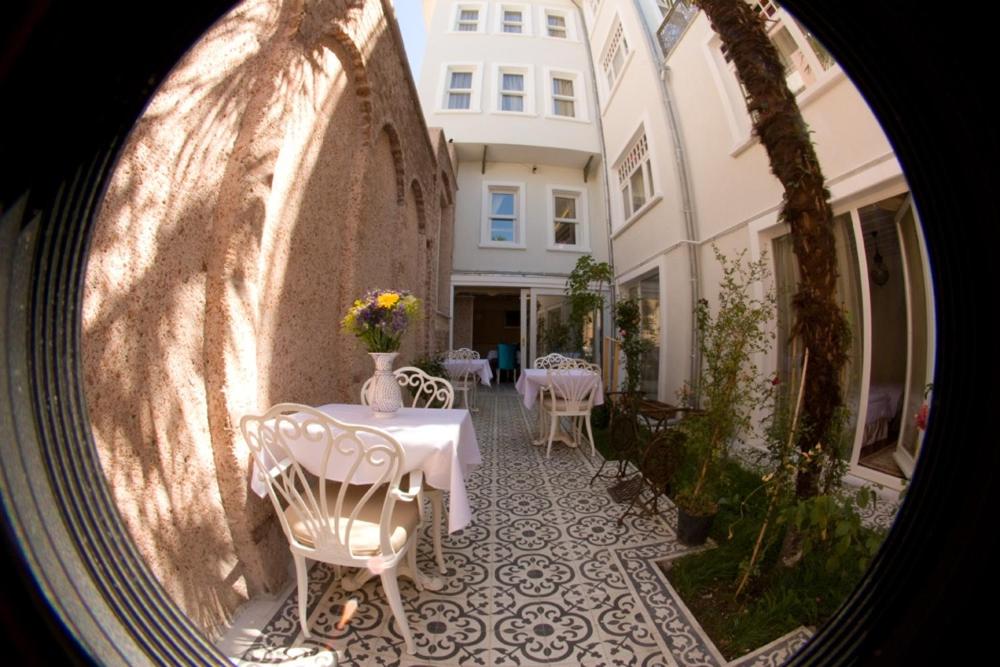Duplex Apartment (4 Adults)