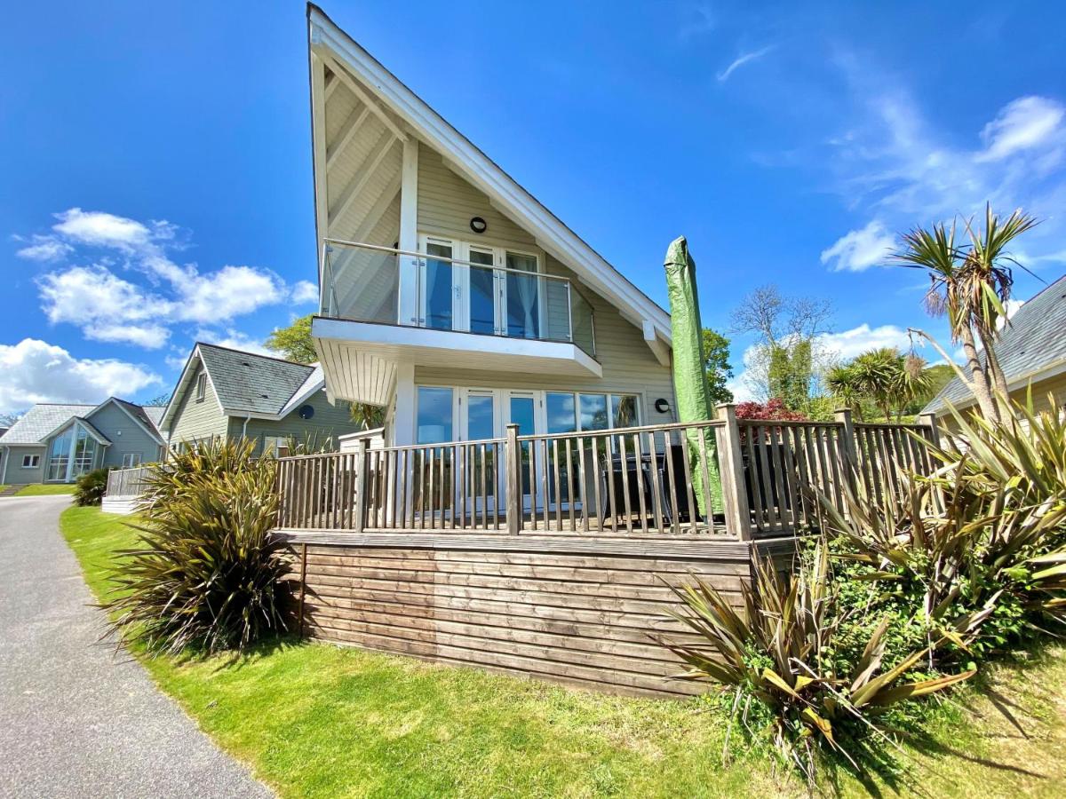 Luxurious 4 Bedroom New England Style Villa - Trewhiddle Villa 30 - Bed and Breakfast