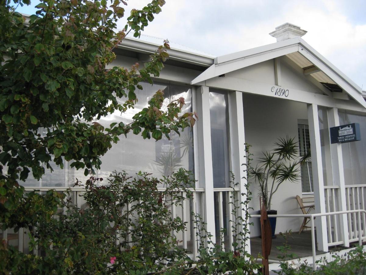 Three Chimneys Bed and Breakfast Boutique Guest House - Bed and Breakfast