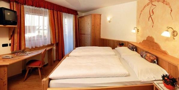 Studio (2 Adults)