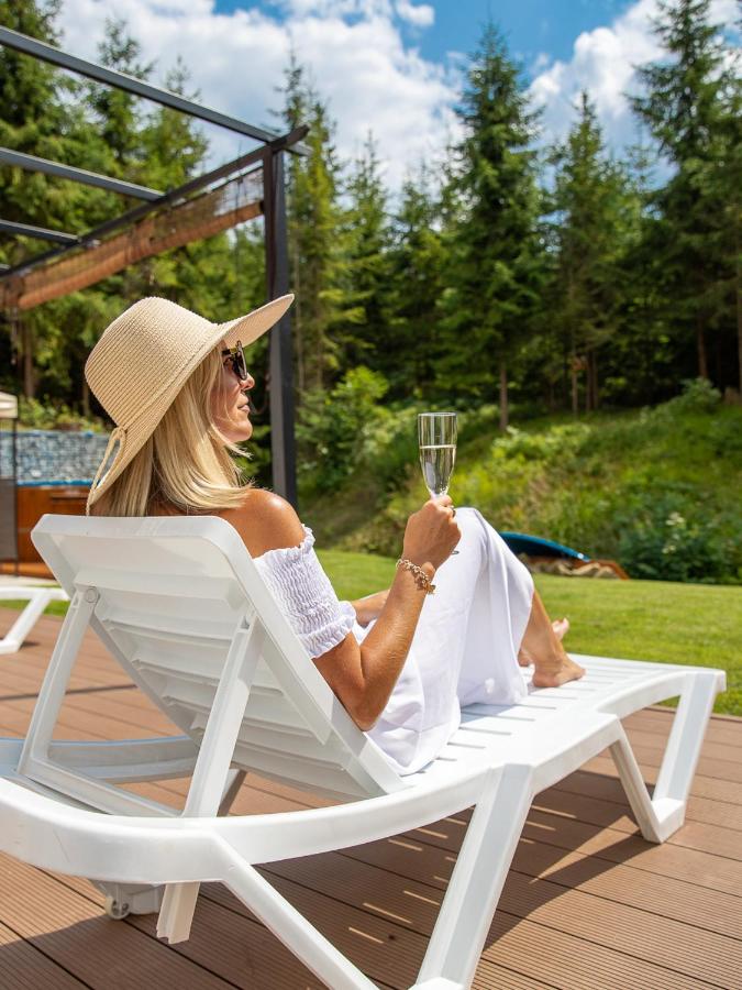 Chalet Ester - Luxury Provençal House in Orava - B&B