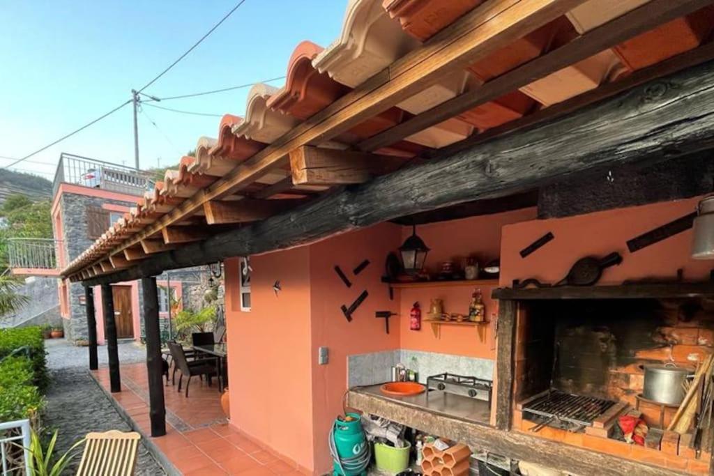 Secluded cottage w pool, oceanside view, 3BR, 3BA - B&B Ponta do Sol