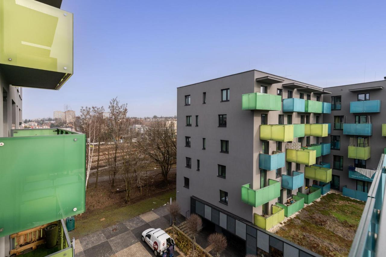 Apartament Kolorowe Balkony Czyżewskiego 3 - Chambres d’hôtes