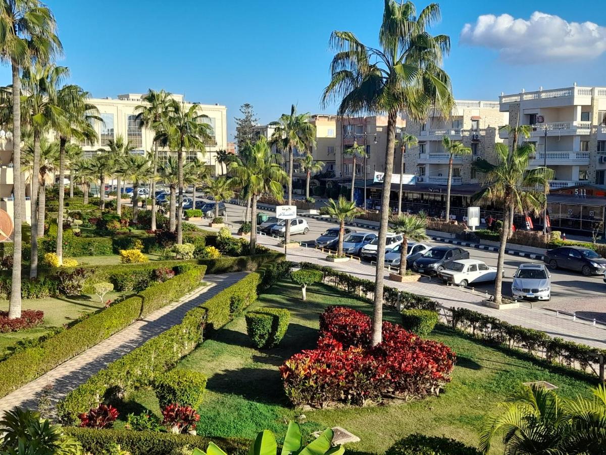 شاليه دوبلكس الترا سوبر لوكس في المعموره الشاطئ الاسكندريه من الما لك مباشر اطلاله رائعه بجوار فندق هلنان و كارنيهات بوابه عائلات فقط Luxury Duplex Chalet Mamoura Beach Alexandria open view Beside Helnan Hotel Family only - Chambres d’hôtes