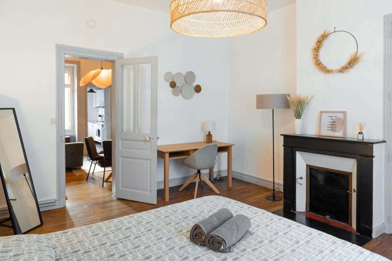 Appart chaleureux face gare - B&B