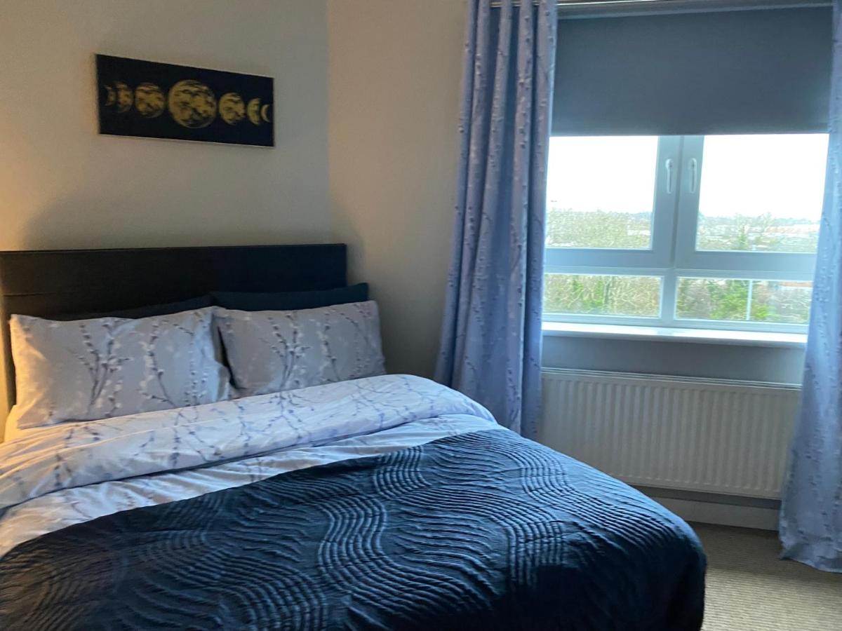 B&B Belfast - Hastings Apartments Extra Large Self Catering Apt Tourism Certified Free Parking WiFi - Bed and Breakfast Belfast