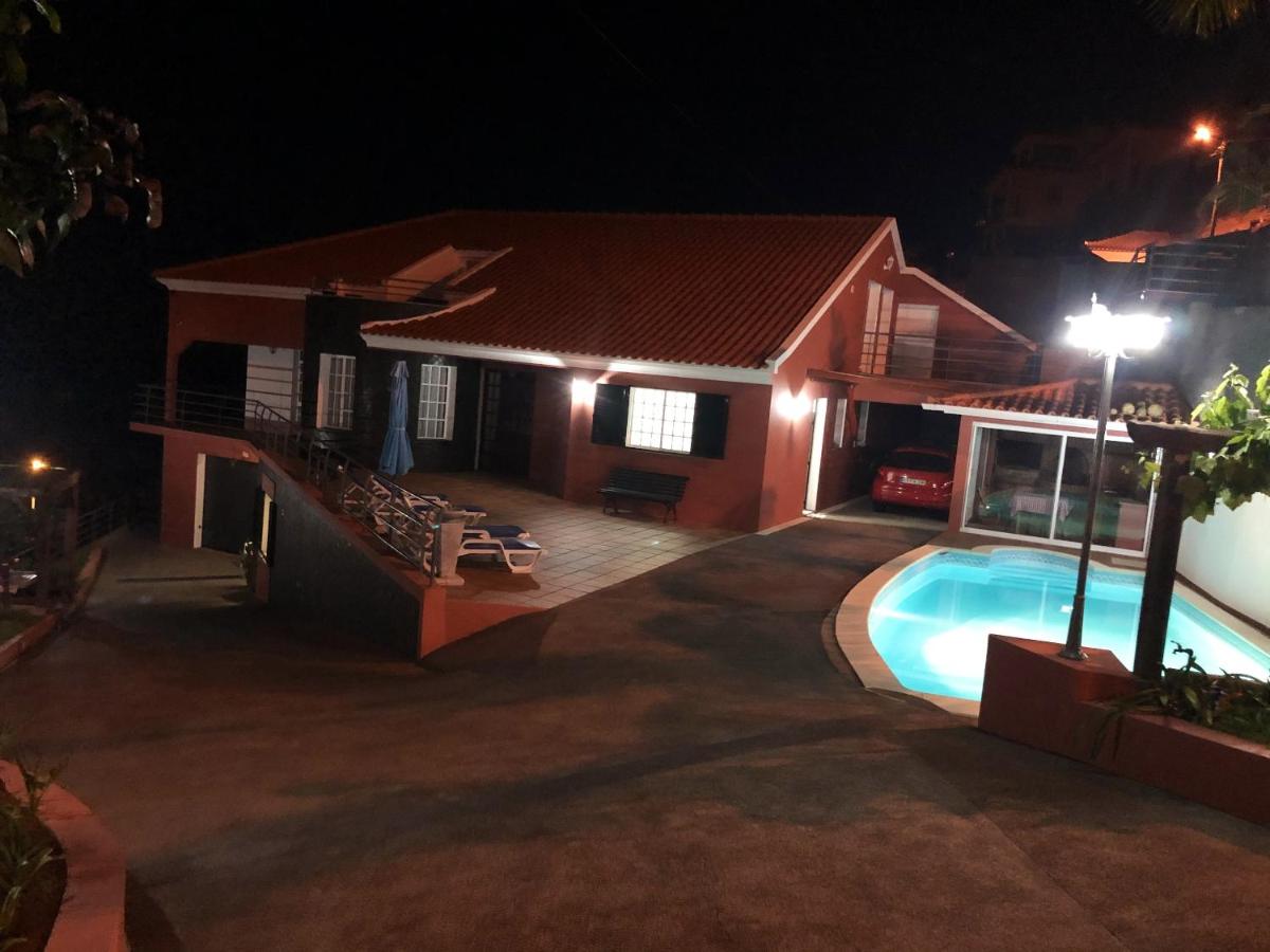 Pleasant Apartment with Private Pool in Lombo Do Doutor - 50 m² - Chambres d’hôtes Calheta