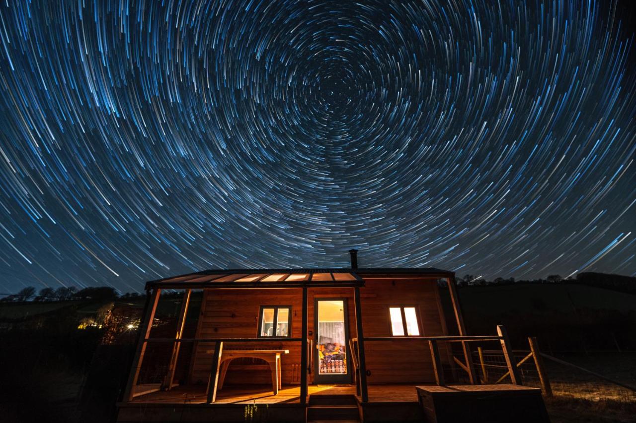 Dôl Swynol Glamping Luxury cabin with outdoor bath - Chambres d'hôtes Aberystwyth