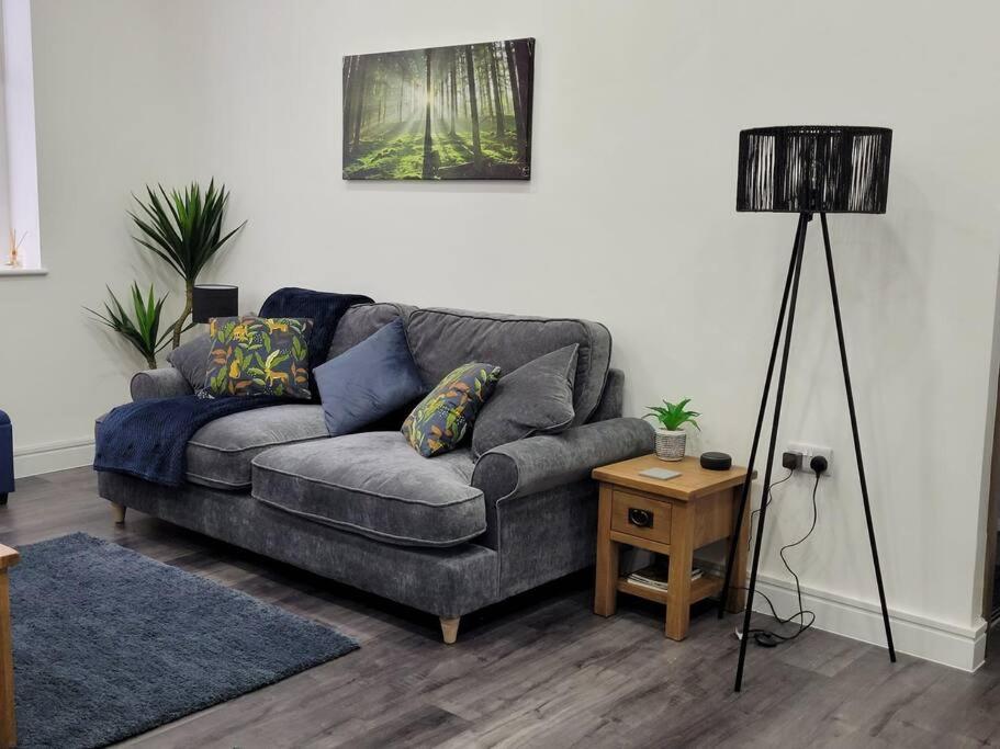 B&B Buxton - Contemporary 1 Bed Apartment, In Central Buxton - Bed and Breakfast Buxton