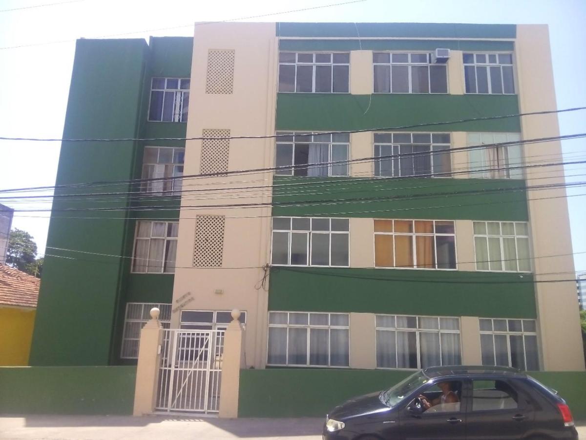 Apartamentos na BARRA com VISTA MAR, a 1 minuto da praia e do Circuito do Carnaval - SEAVIEW PRIVATE APARTMENTS - B&B