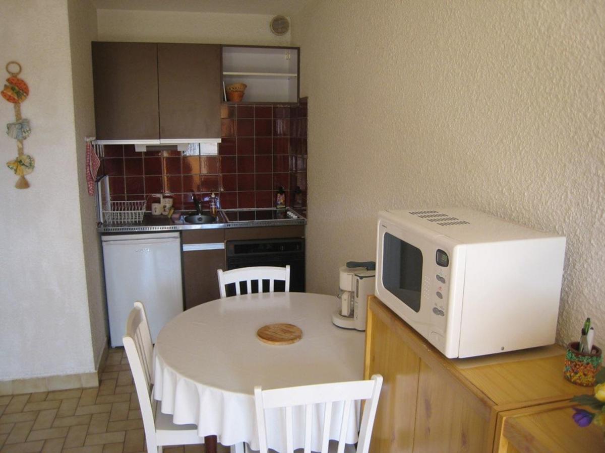 Studio climatisé avec coin nuit et terrasse plein Sud, 10 m², parking inclus - FR-1-100-194 - Chambres d'hôtes Cavalaire-sur-Mer