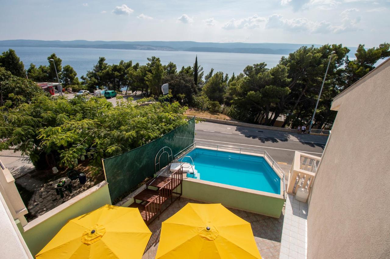 Seaside Apartment Mirko - B&B Lokva Rogoznica