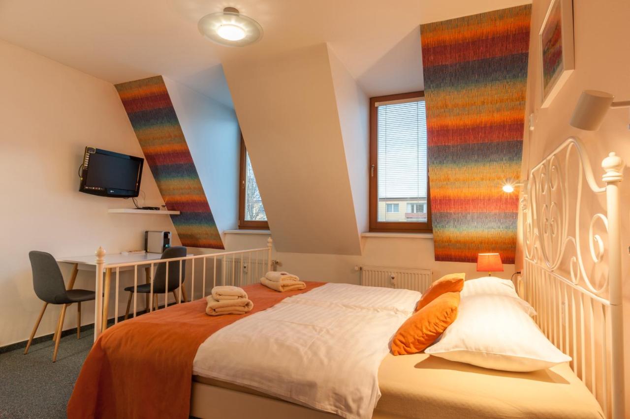 Studio mit Gartenblick