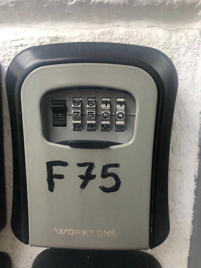 Stadtnah an der Förde 75 - B&B