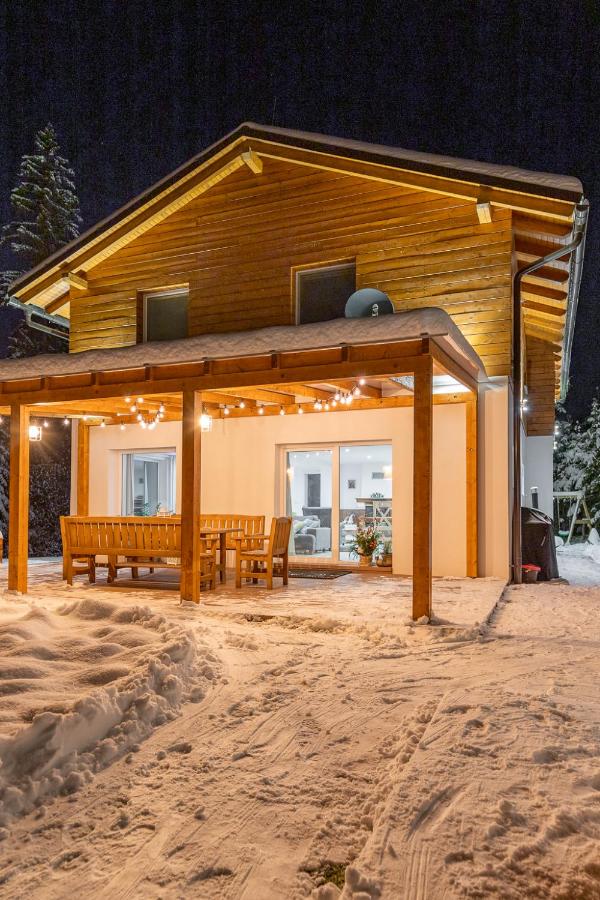 Chalet Ester - Luxury Provençal House in Orava - B&B Námestovo